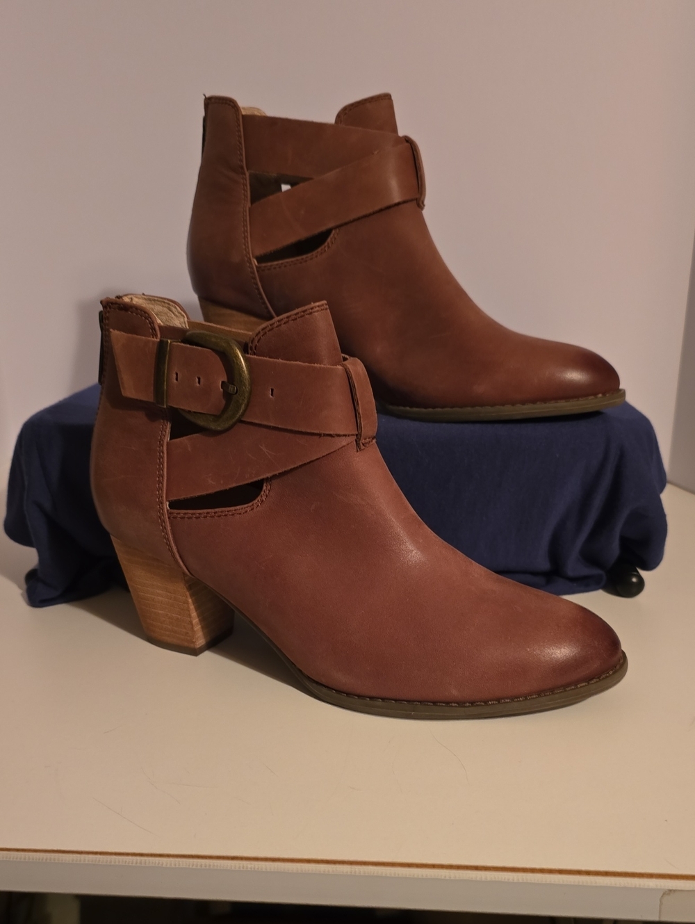 Women's Vionic Rory Brown Leather Ankle Boots with Buckle Size 10